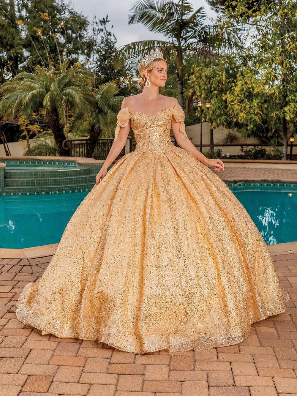 Quinceañera - 32